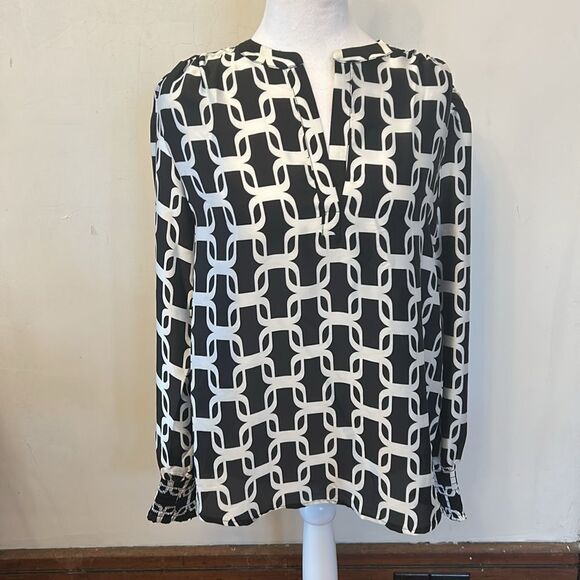 T Tahari Black and White Geometric Long sleeve blouse Size M New - Picture 5 of 11